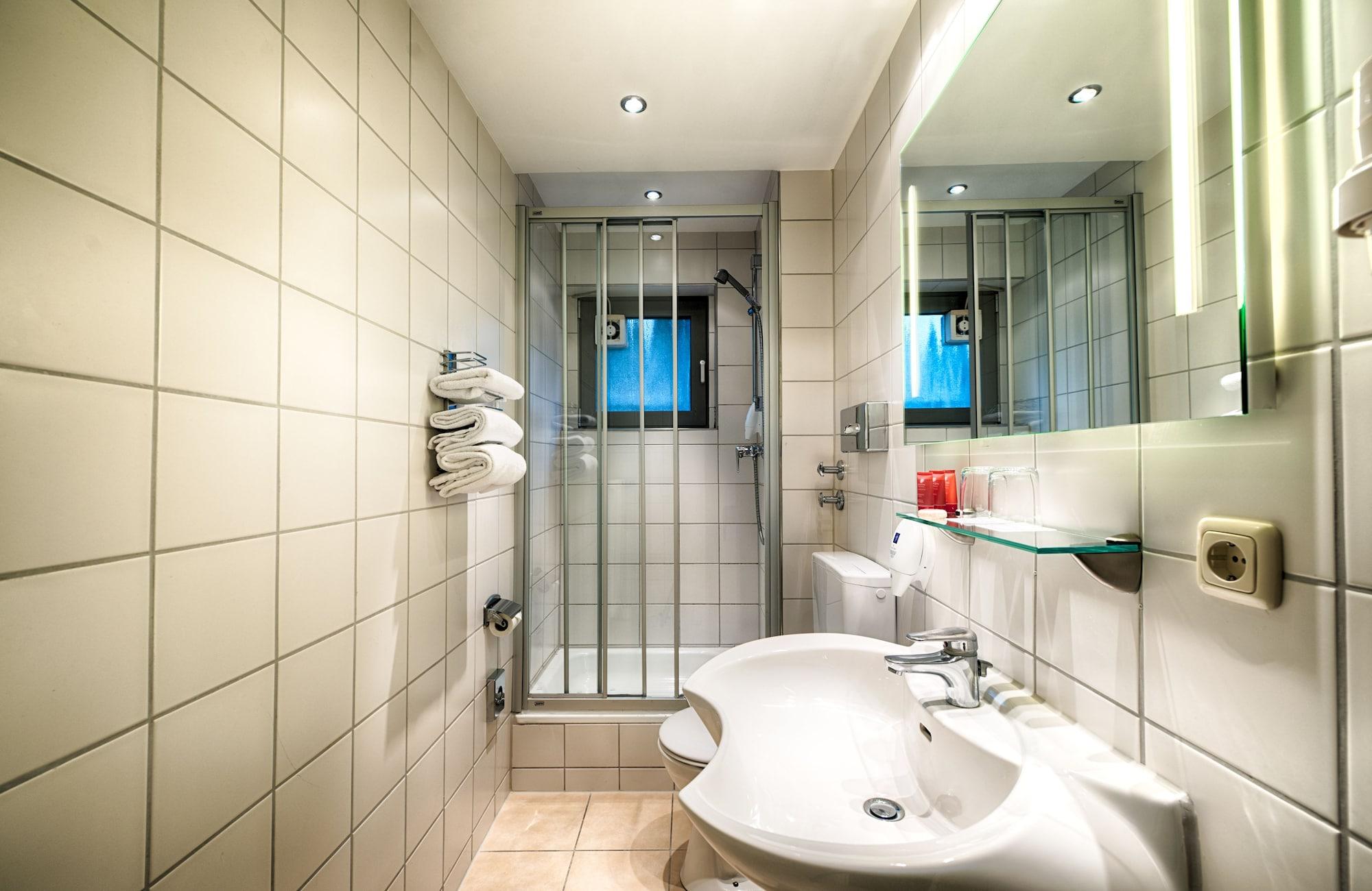 Leonardo Inn Hotel Hamburg Airport Kültér fotó