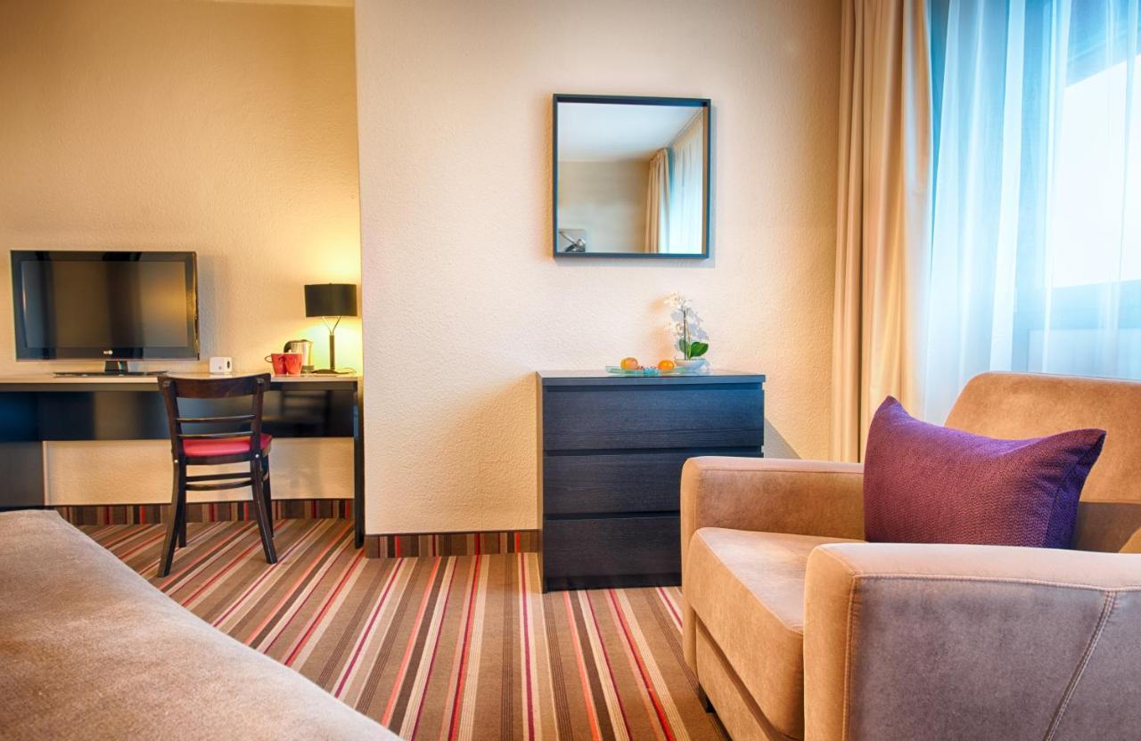 Leonardo Inn Hotel Hamburg Airport Kültér fotó