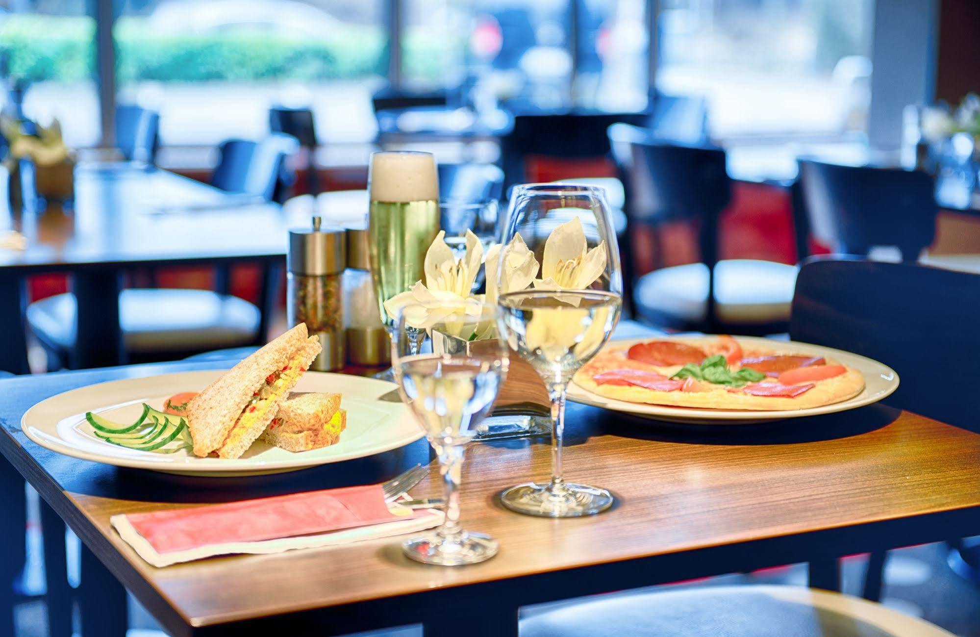 Leonardo Inn Hotel Hamburg Airport Kültér fotó