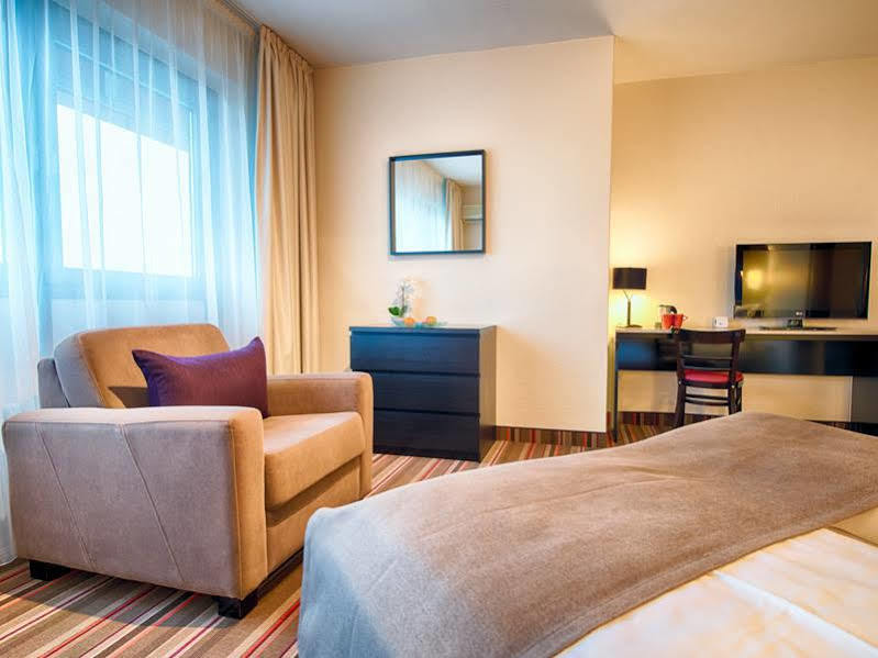 Leonardo Inn Hotel Hamburg Airport Kültér fotó