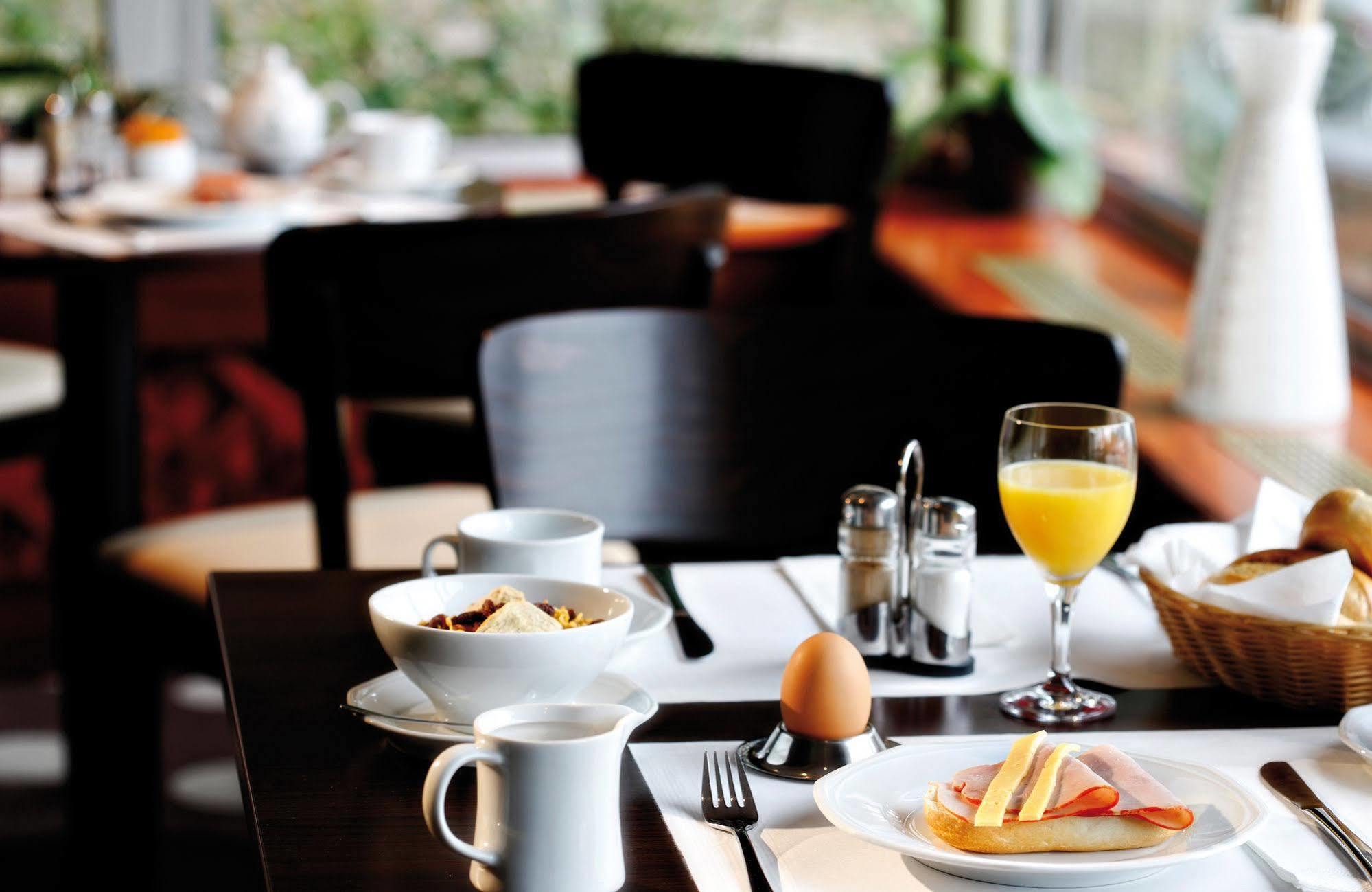 Leonardo Inn Hotel Hamburg Airport Kültér fotó